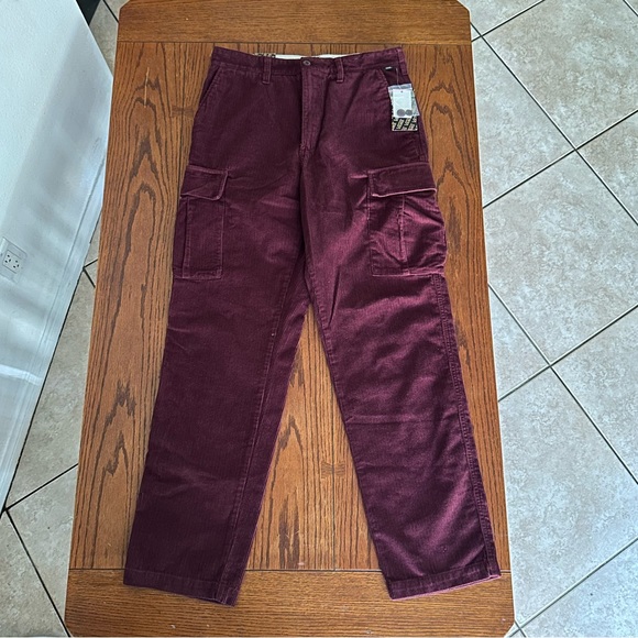 NWT VANS Corduroy Loose Taper Cargo Burgundy Skater Pants 30 - Picture 3 of 11